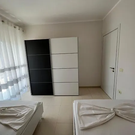 Apartment Cozy In Lungomare Vlorë